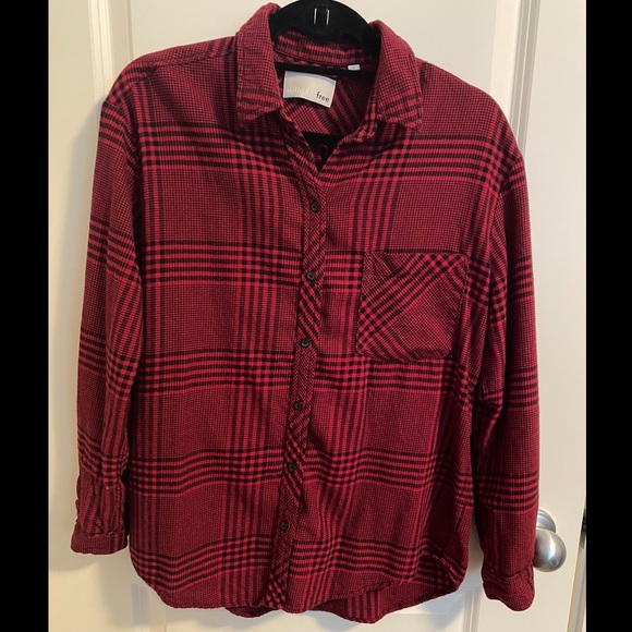 Aritzia - Wilfred free red and black plaid shirt - Size Small - Picture 2 of 5